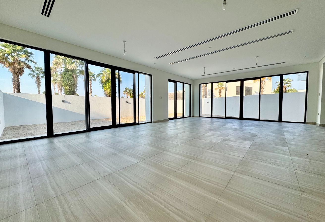 6 bed villa in Greenwoods