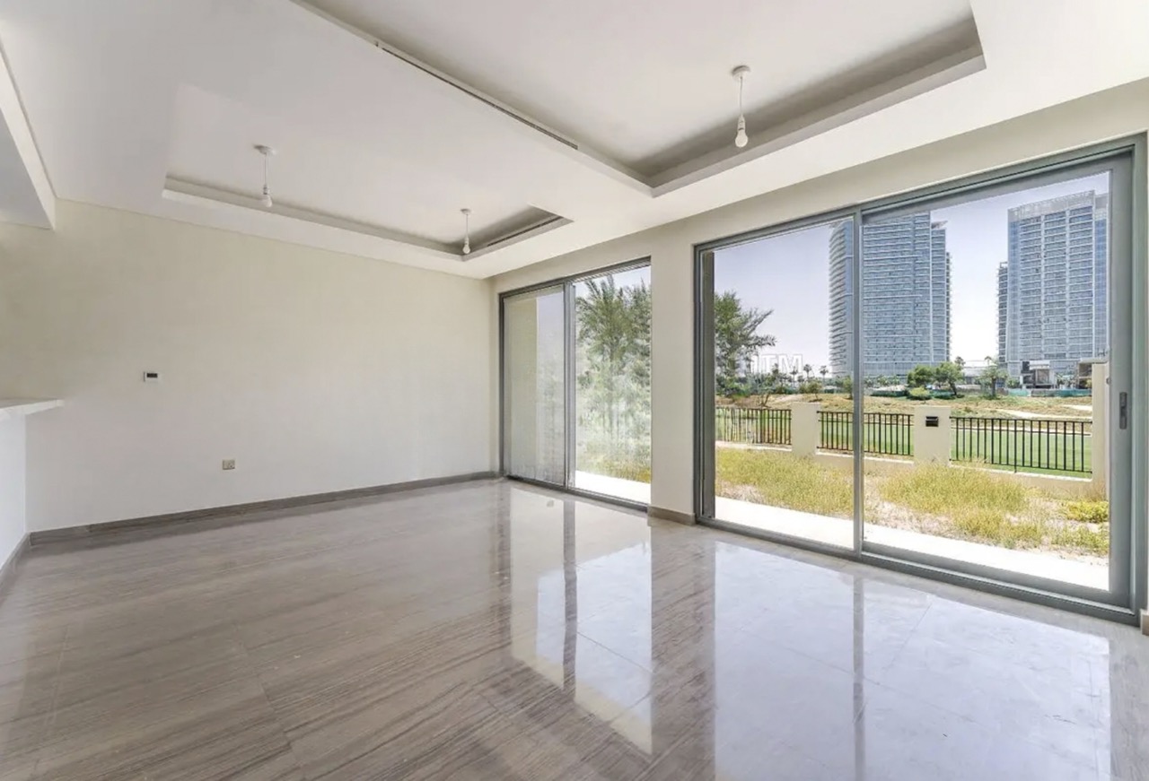 4 bed townhouse in Trump Estates, photo 2