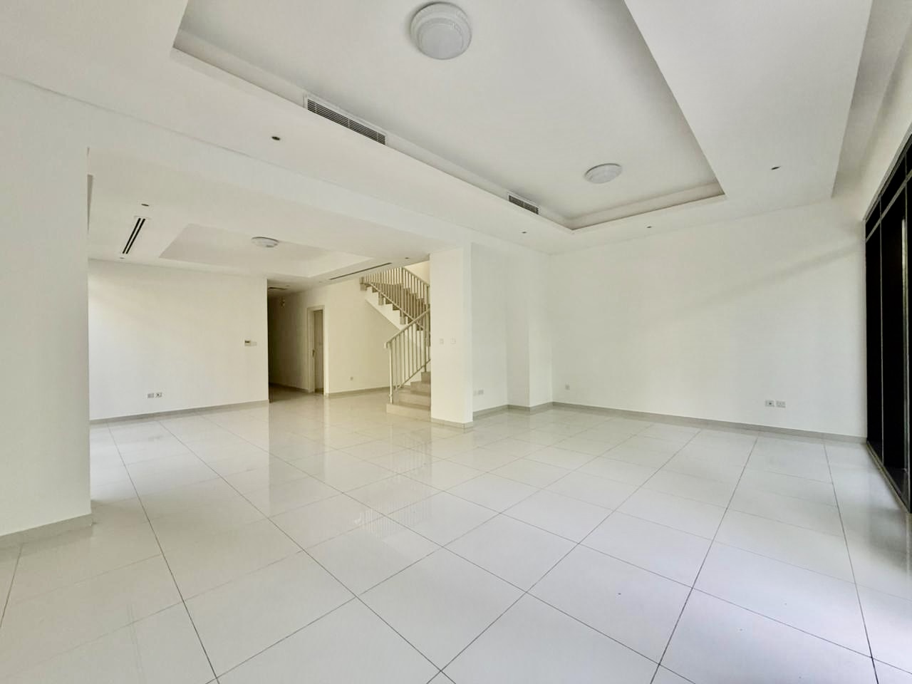 3 bed townhouse in The Park Villas, photo 3