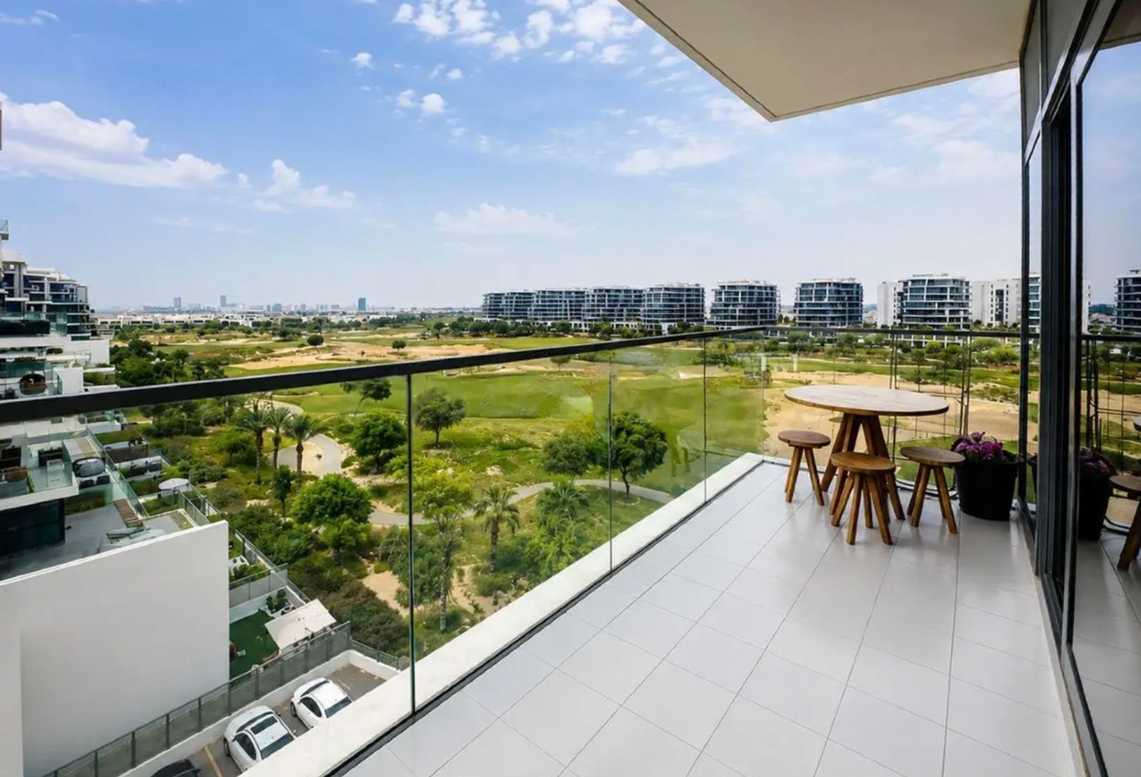 2 bed apartment in Golf Town