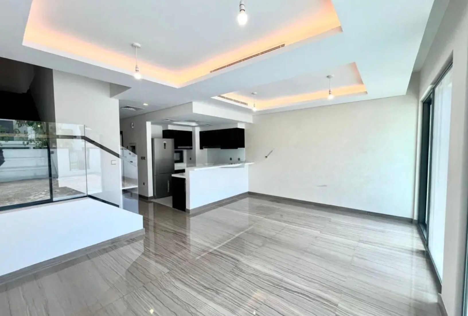 4 bed townhouse in Trump Estates