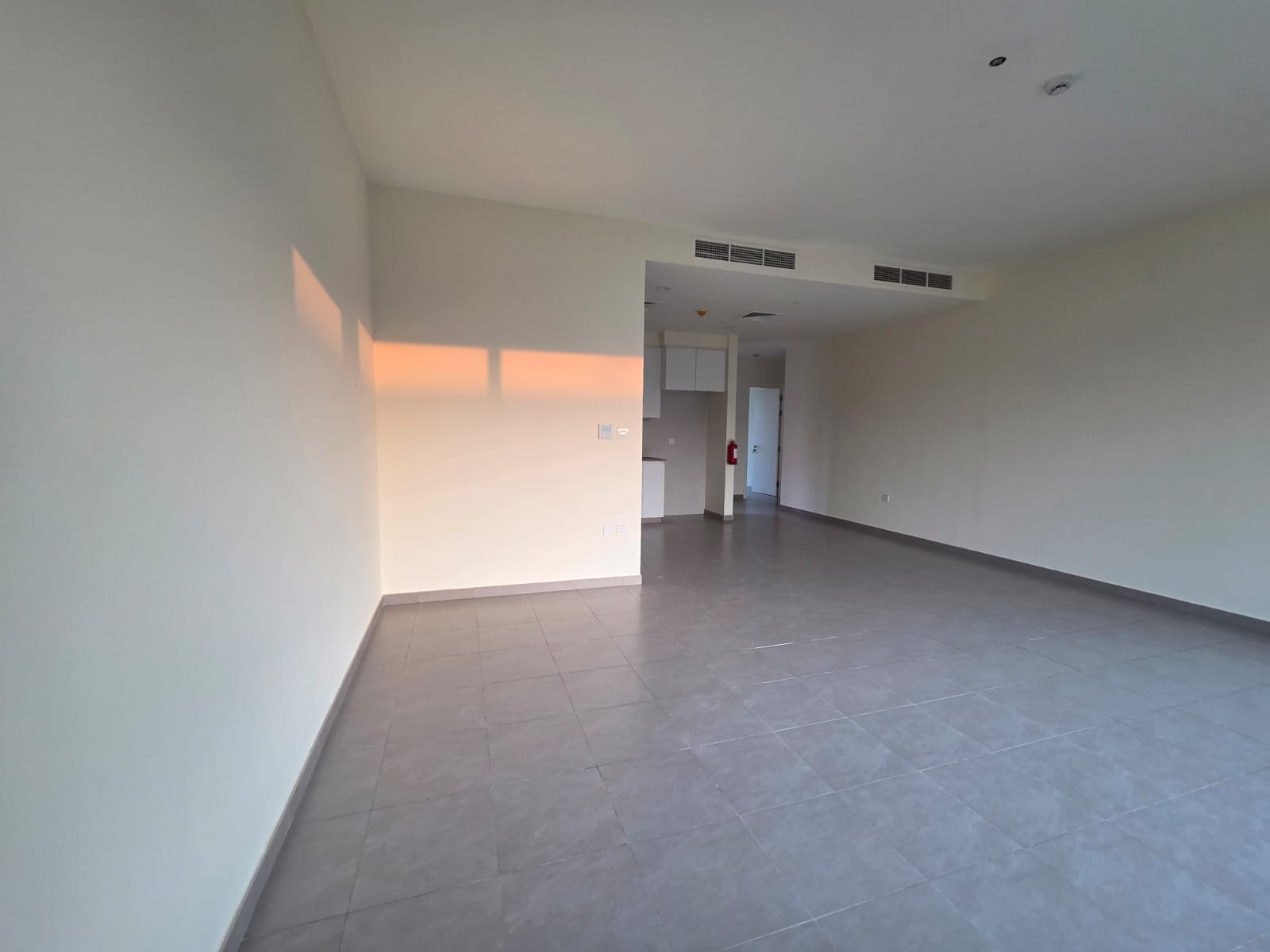 1 bed apartment in Emaar South, photo 2