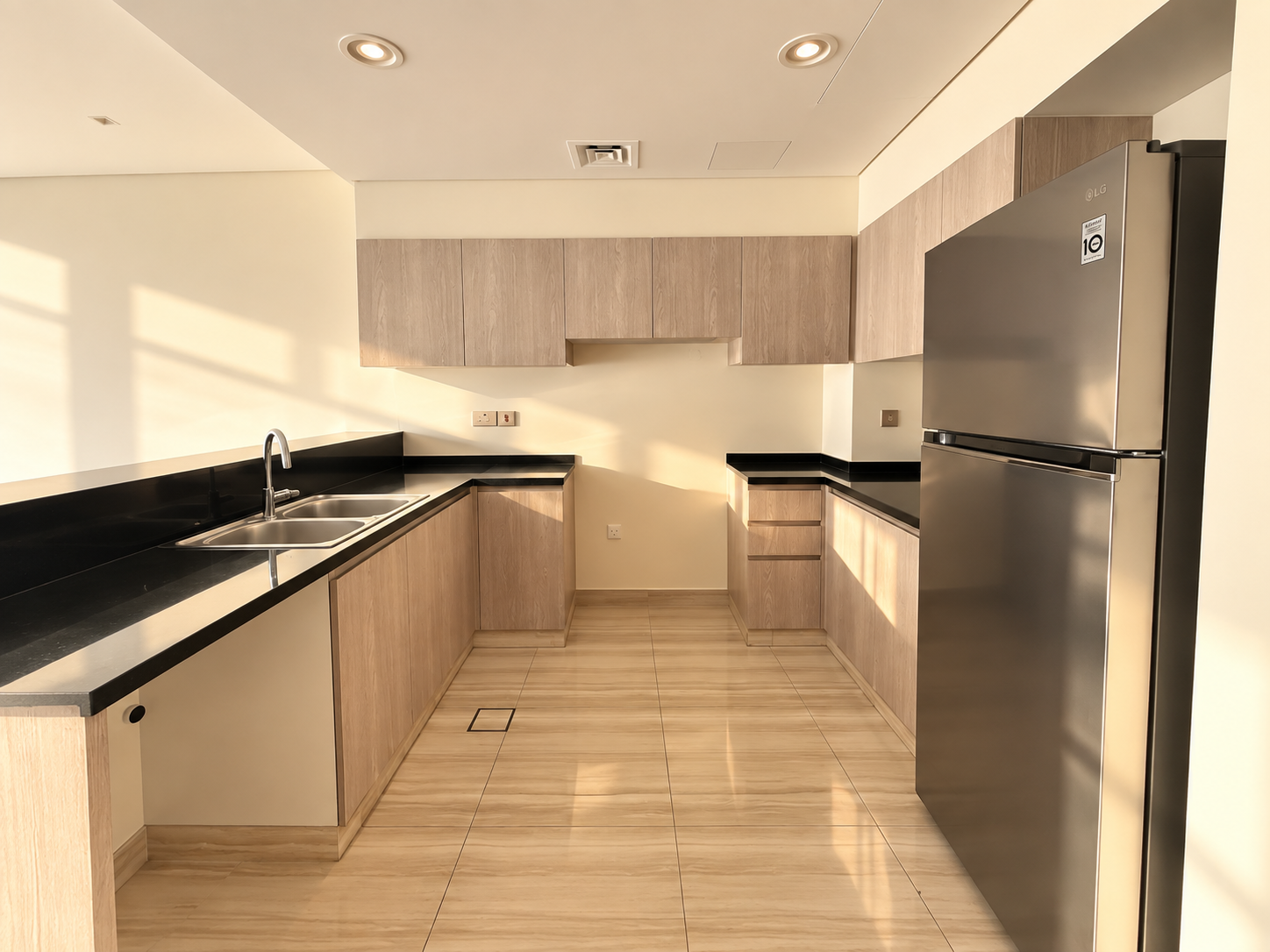 4 bed townhouse in Greenwoods, photo 2