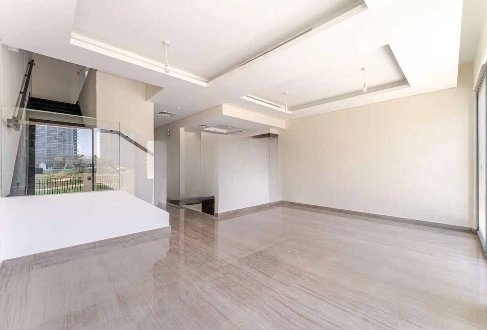 4 bed townhouse in Trump Estates, photo 2