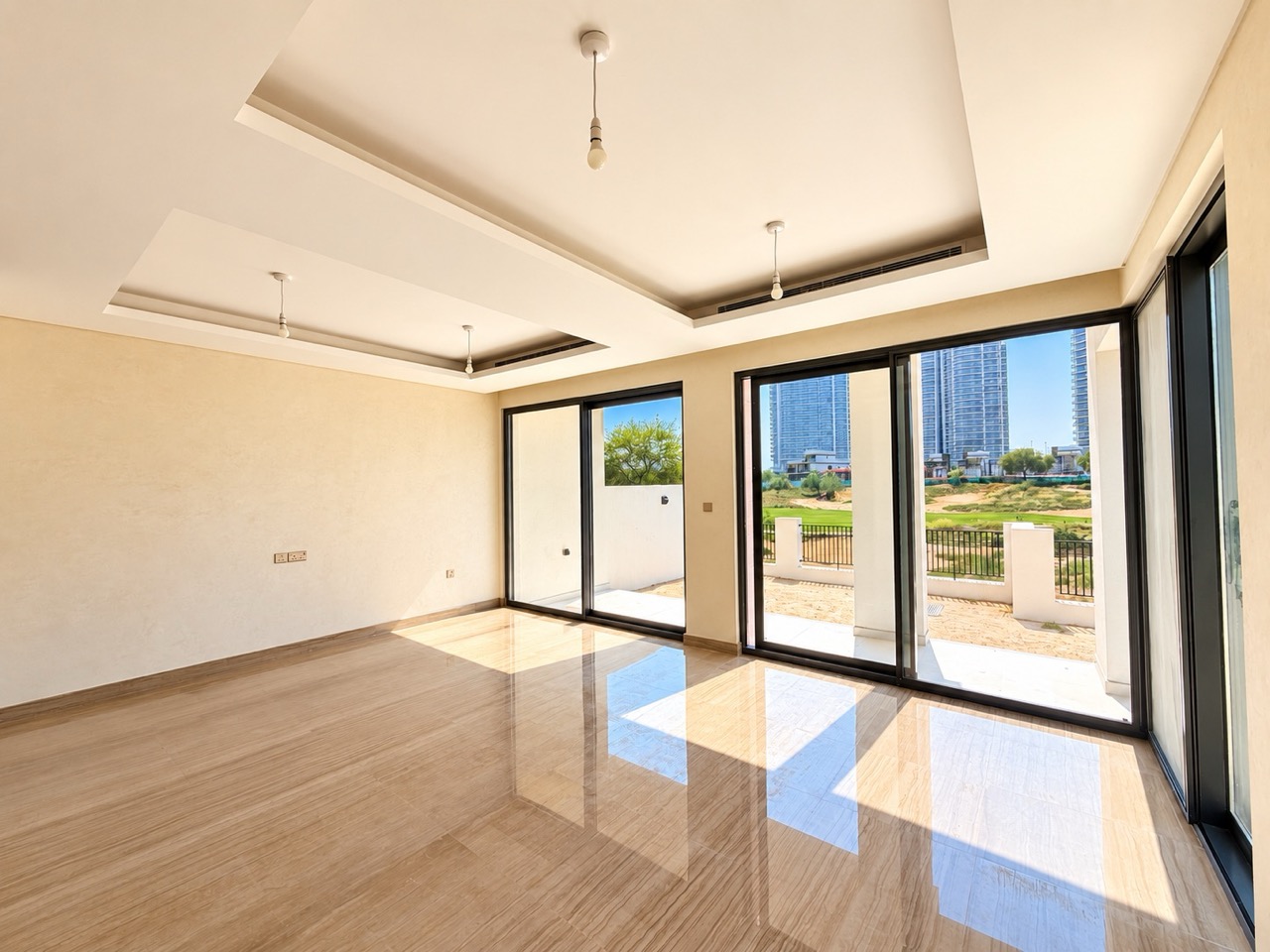 5 bed townhouse in Trump Estates, photo 2