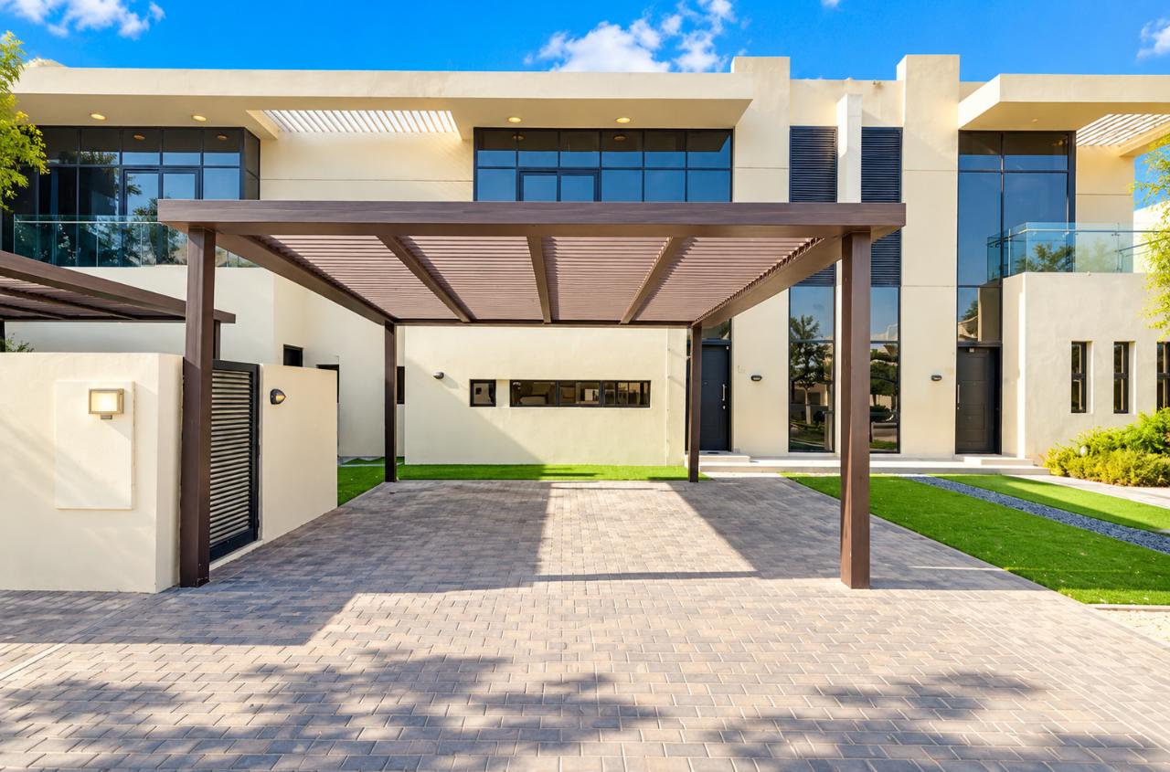 3 bed townhouse in The Park Villas, photo 1